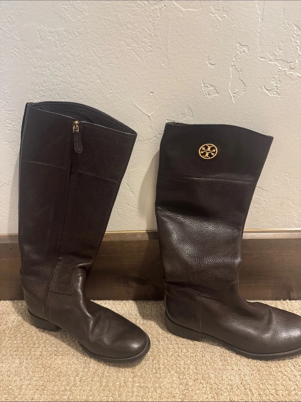 Brown Tory butch boots